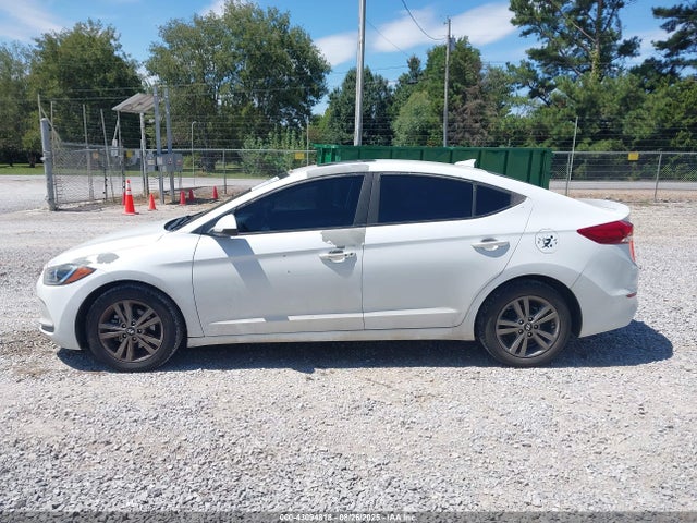5NPD84LF7HH158514 Hyundai Elantra