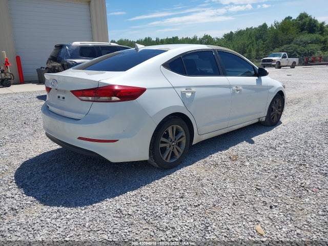 5NPD84LF7HH158514 Hyundai Elantra
