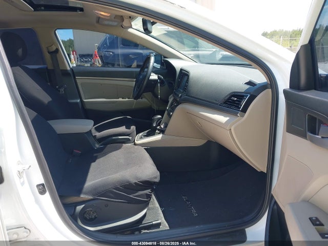 5NPD84LF7HH158514 Hyundai Elantra