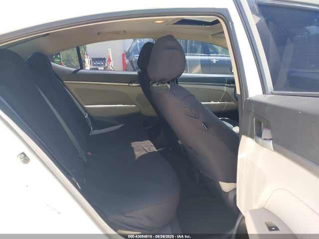 5NPD84LF7HH158514 Hyundai Elantra
