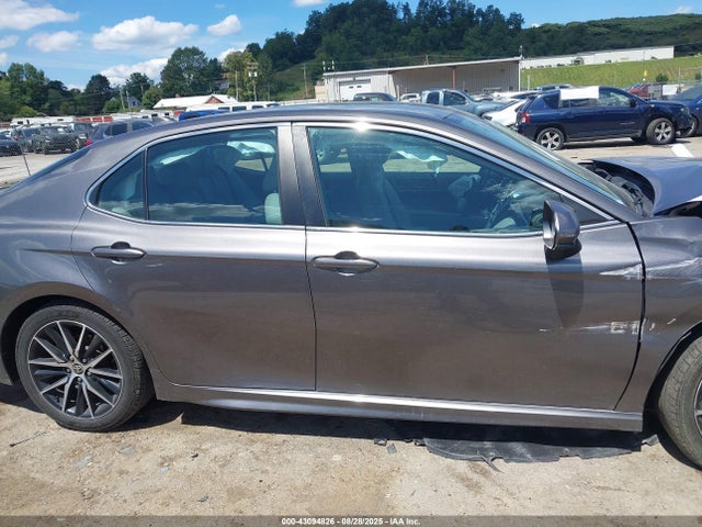 2021 Toyota Camry Se მანქანა იყიდება აუქციონზე, vin: 4T1G11AK6MU528136, აუქციონის ნომერი: 43094826