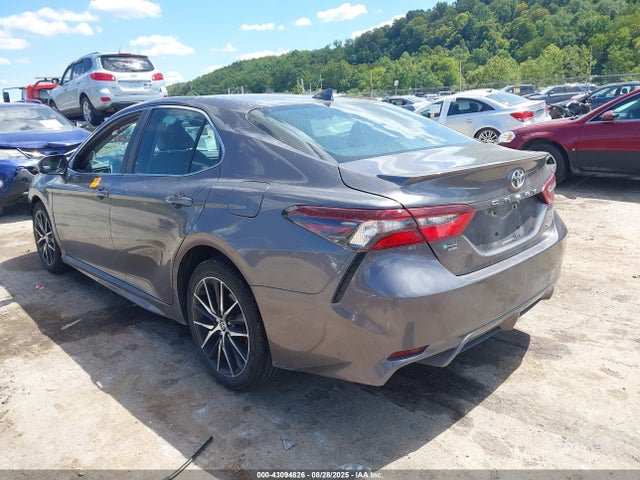 2021 Toyota Camry Se მანქანა იყიდება აუქციონზე, vin: 4T1G11AK6MU528136, აუქციონის ნომერი: 43094826