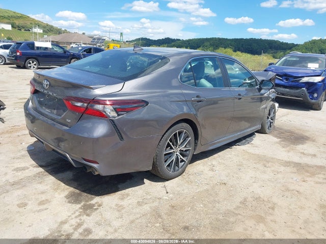 2021 Toyota Camry Se მანქანა იყიდება აუქციონზე, vin: 4T1G11AK6MU528136, აუქციონის ნომერი: 43094826