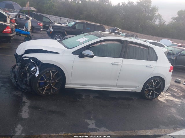 WVWEB7CDXPW188671 Volkswagen tsi