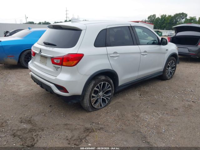 2018 MITSUBISHI OUTLANDER SPORT JA4AP3AW6JU006930 Photo 3