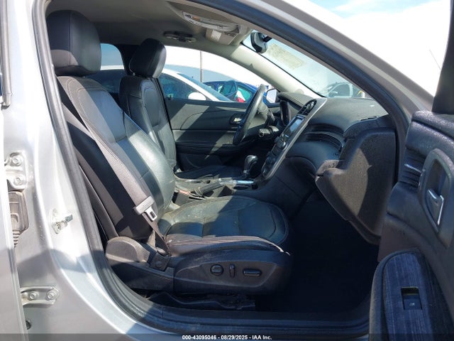 Chevrolet lkw 2015 1G11F5SL2FF125717 Image 5