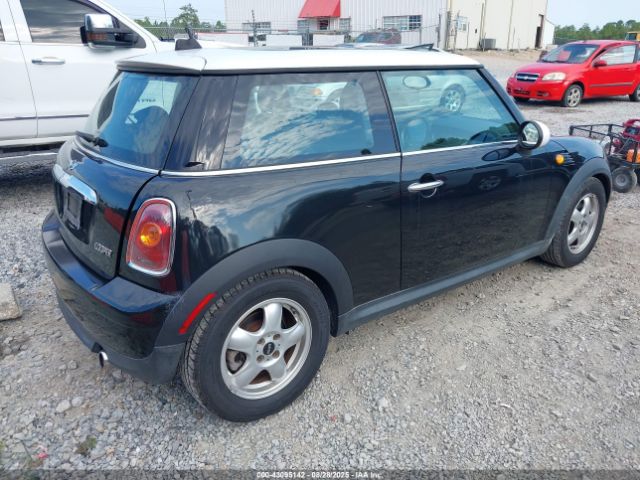 2010 MINI COOPER WMWMF3C59ATU78178 Photo 3