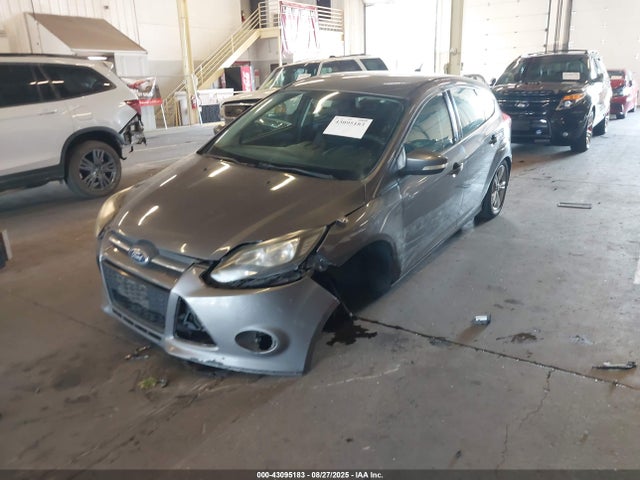 Ford 2014 2014 1FADP3K26EL350516 Image 2