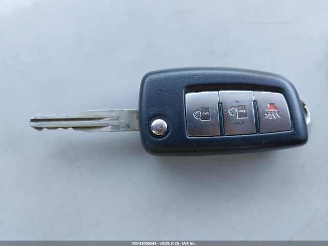 JN8AT2MT4GW027340 Nissan 2016