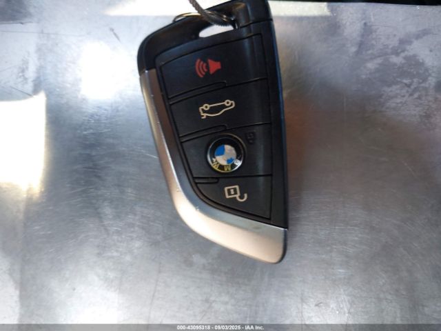 2018 BMW X1 WBXHT3C32J3H31519 Photo 10