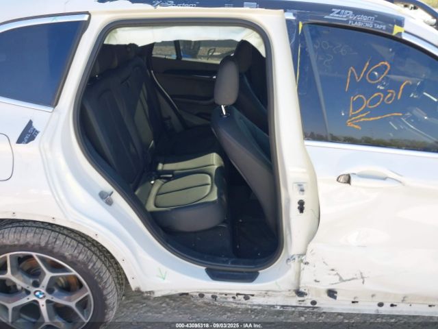 2018 BMW X1 WBXHT3C32J3H31519 Photo 7