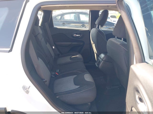 1C4PJLAB3GW273826 Jeep Cherokee