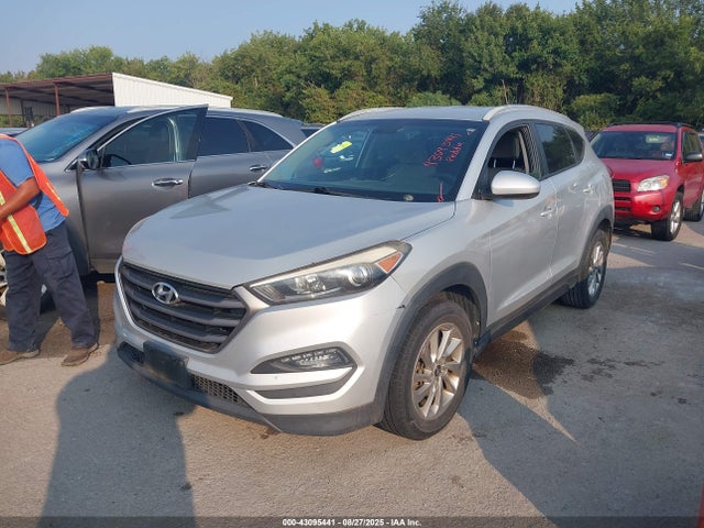 Hyundai Tucson 2016 KM8J33A45GU116727 Image 2