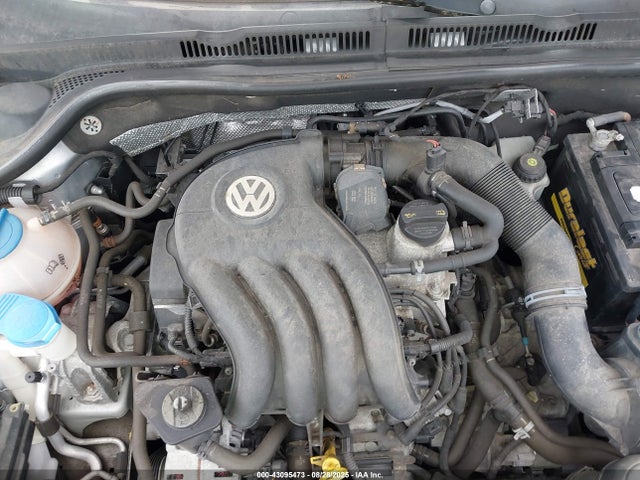2014 Volkswagen Jetta 2.0l S მანქანა იყიდება აუქციონზე, vin: 3VW2K7AJ8EM332627, აუქციონის ნომერი: 43095473
