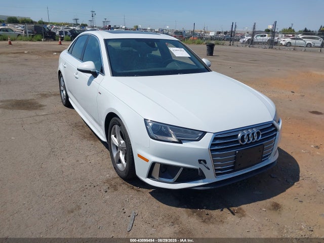 2019 AUDI A4 WAUDNAF42KA035314 Photo 0