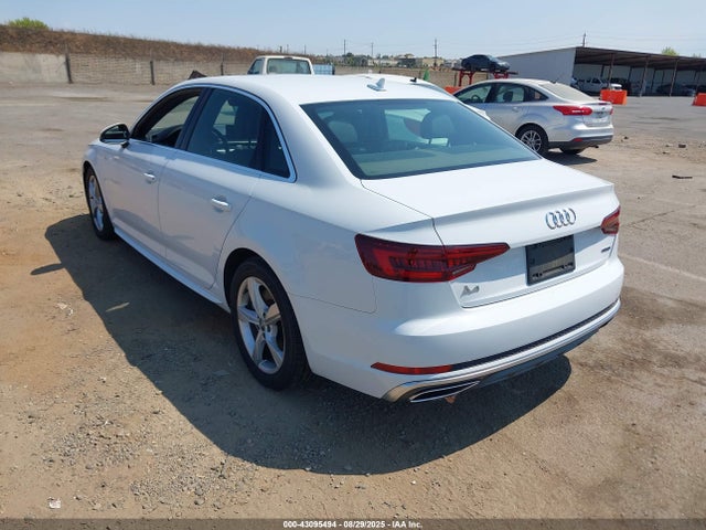 2019 AUDI A4 WAUDNAF42KA035314 Photo 2