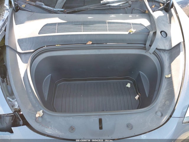7SAYGDEE6PA098084 Tesla Model Y