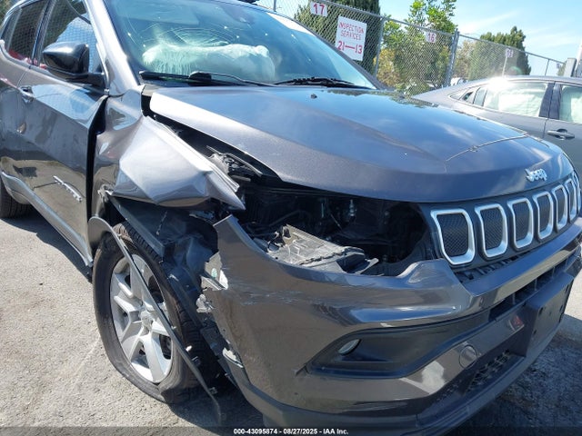 3C4NJCBB3NT155963 Jeep Compass