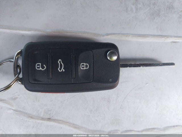 Volkswagen 1.8t 2016 1VWAT7A32GC017918 Image 11