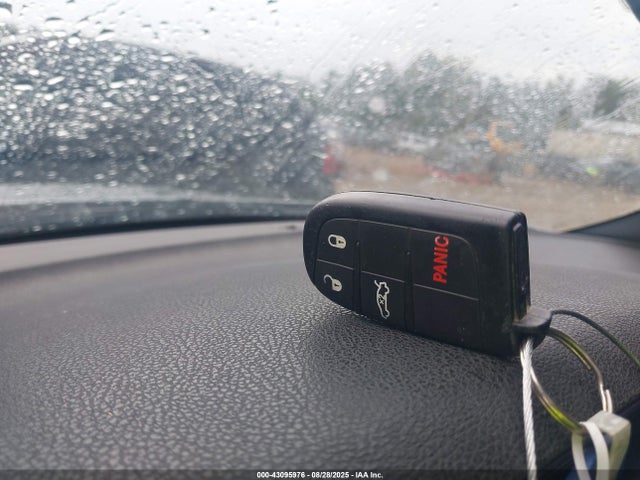 2C3CDXBG5FH900244 Dodge 2015