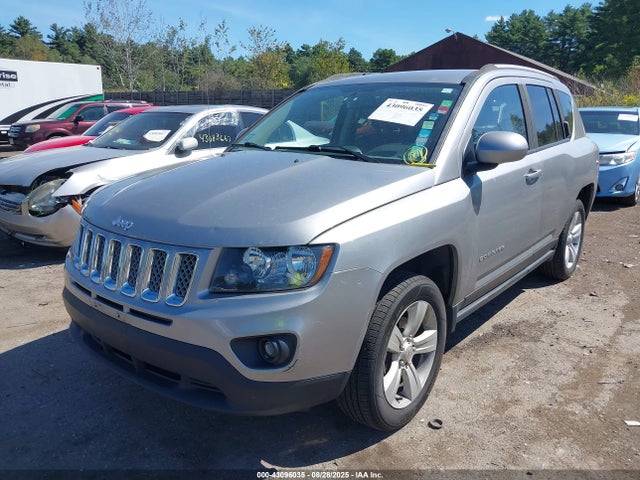 Jeep 2016 2016 1C4NJDEB9GD685316 Image 2