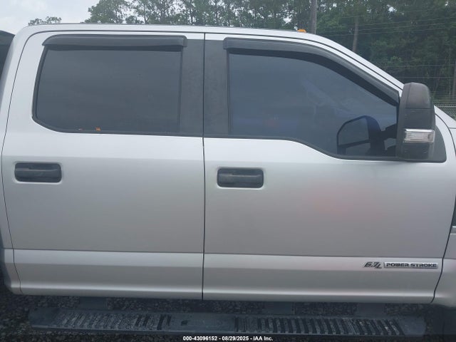Ford F-350 Chassis Xl 2019 1FD8W3HT9KEE99304 Image 13