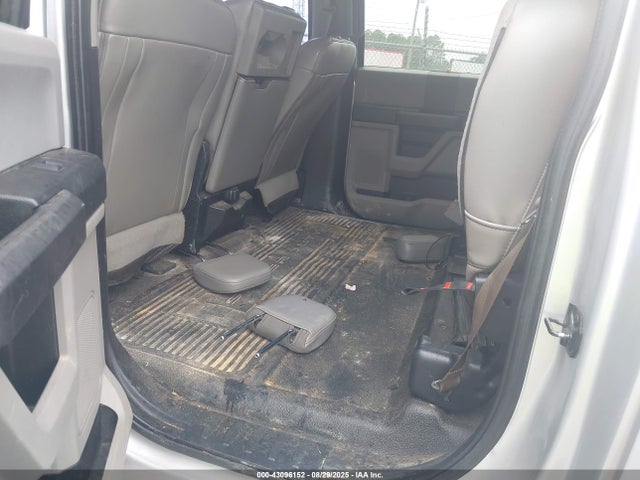 Ford F-350 Chassis Xl 2019 1FD8W3HT9KEE99304 Image 7