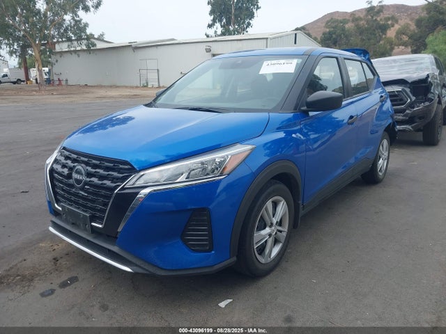 Nissan 2022 2022 3N1CP5BV5NL485568 Image 2