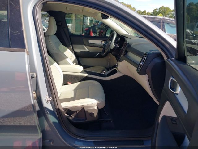 2020 VOLVO XC40 YV4162UKXL2188073 Photo 4