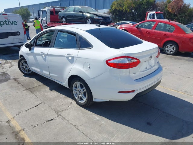 Ford Fiesta 2019 3FADP4BJ4KM110971 Image 3
