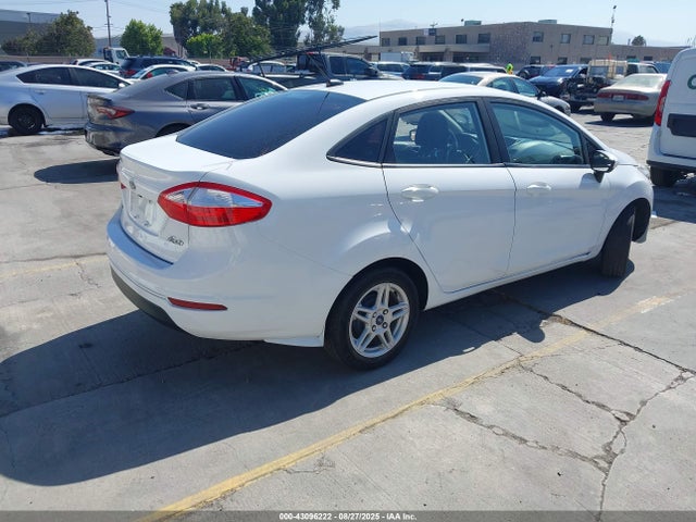 Ford Fiesta 2019 3FADP4BJ4KM110971 Image 4