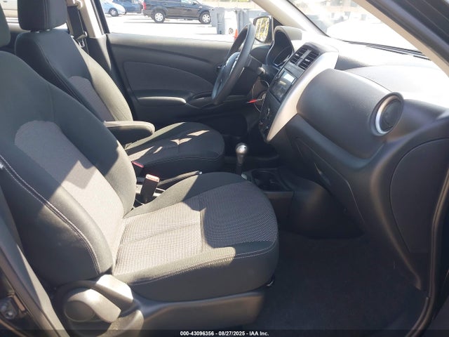 3N1CN7AP4FL883649 Nissan Versa