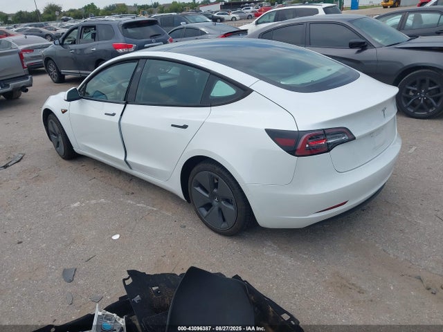 2021 TESLA MODEL 3 5YJ3E1EA9MF098846 Photo 2