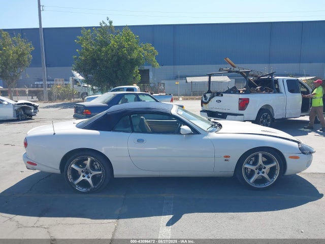 Продаж на аукціоні авто 2003 Jaguar Xkr, vin: SAJDA42B533A36813, номер лоту: 43096472
