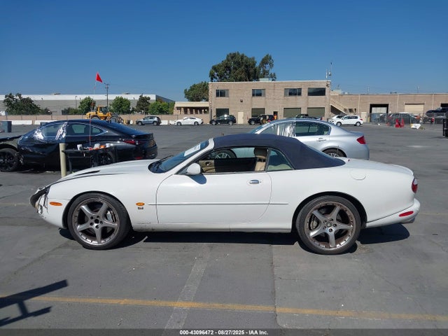 Продаж на аукціоні авто 2003 Jaguar Xkr, vin: SAJDA42B533A36813, номер лоту: 43096472