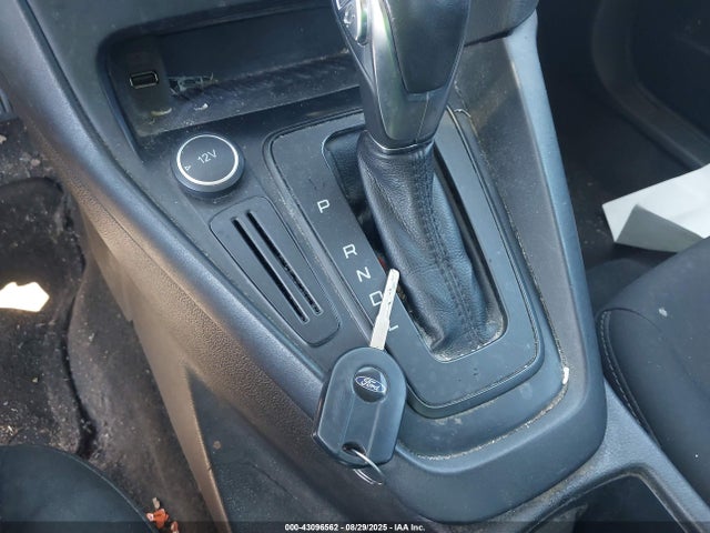 Ford Focus 2016 1FADP3F28GL276626 Image 11
