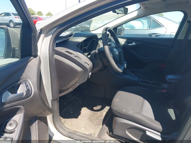 Ford Focus 2016 1FADP3F28GL276626 Image 5