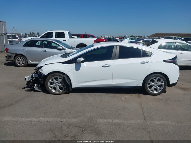 1G1RD6S58HU216490 Chevrolet l3a - di: direct injectio, vvt: variable valve timing, hybrid, gen 1