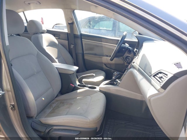 5NPD84LF1JH296443 Hyundai mpi nu