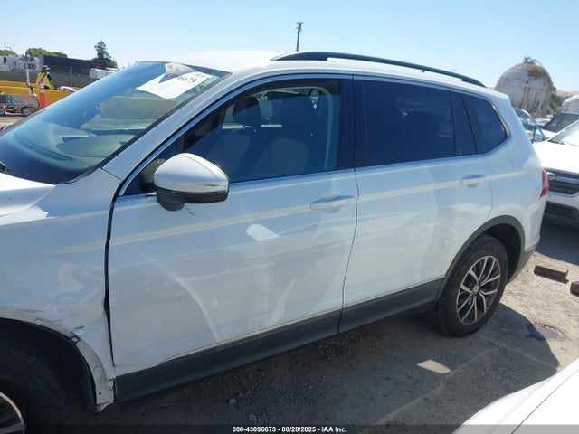 3VV2B7AX4JM217784 Volkswagen 2018