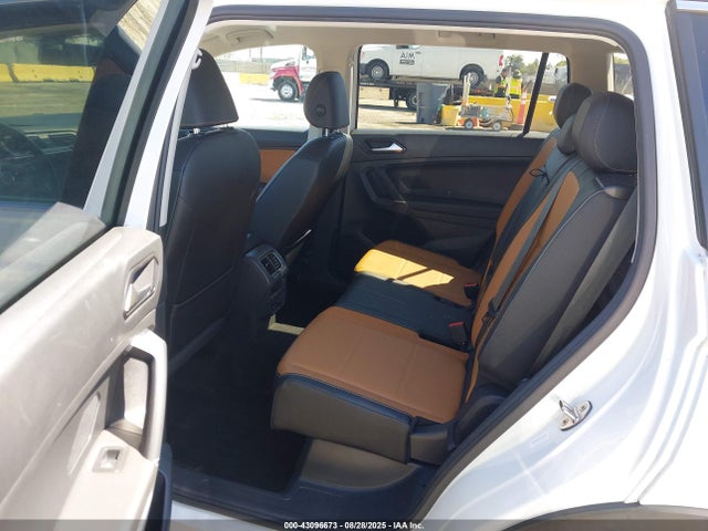 3VV2B7AX4JM217784 Volkswagen 2018