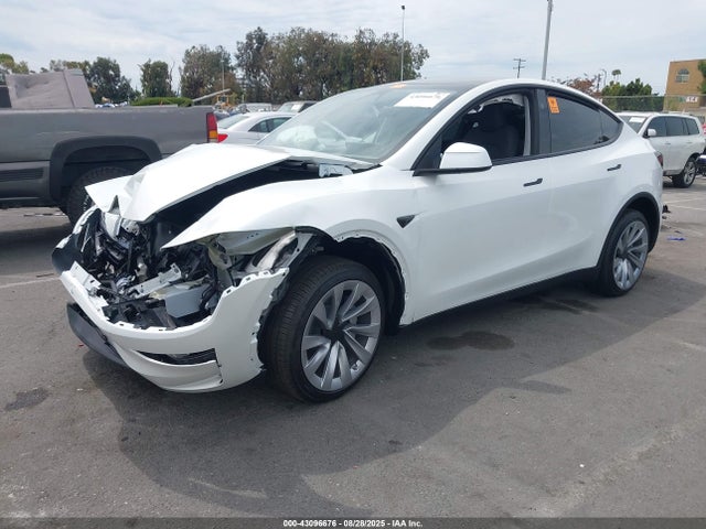 2026 TESLA MODEL Y 7SAYGDEE4TF358298 Photo 1
