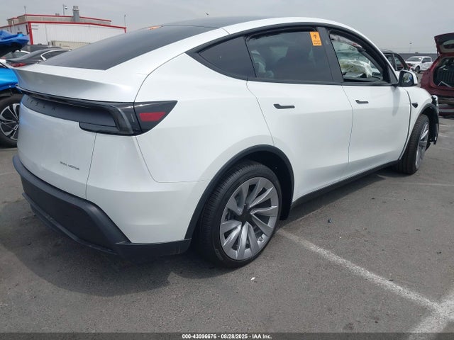 2026 TESLA MODEL Y 7SAYGDEE4TF358298 Photo 3