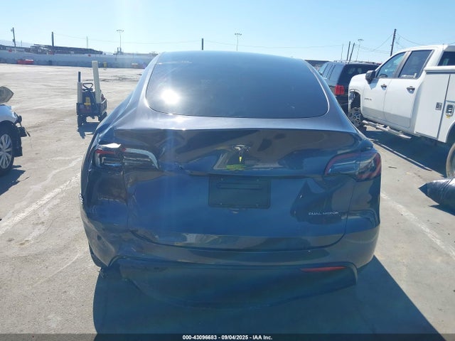 7SAYGDEE5PF877835 Tesla 2023