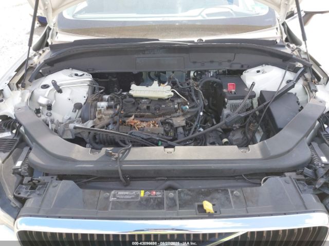 2018 VOLVO XC60 YV4A22RK7J1010211 Photo 9