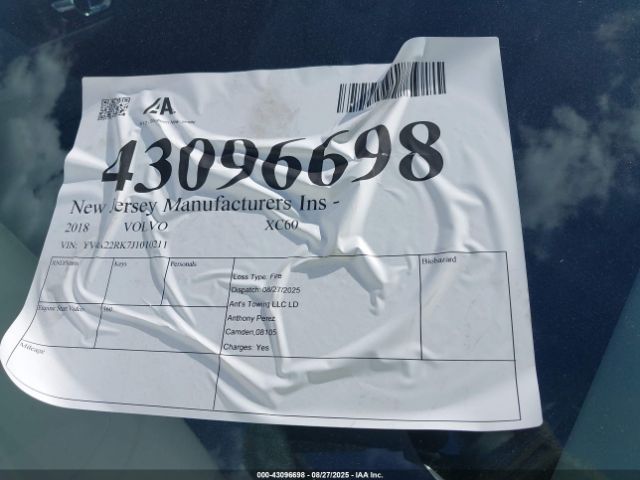 2018 VOLVO XC60 YV4A22RK7J1010211 Photo 5