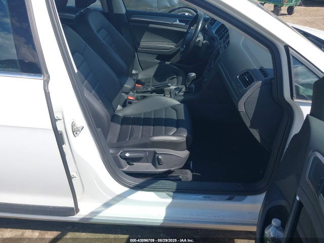 3VWH17AU1HM541865 Volkswagen 1.8 tsi