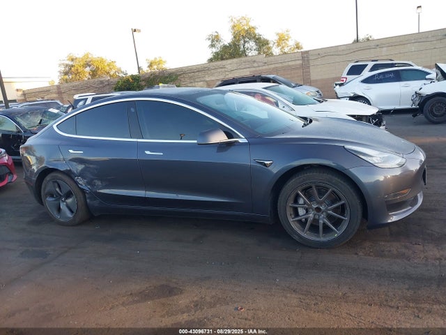 Tesla MODEL 3 2019 5YJ3E1EA8KF426920 Image 14
