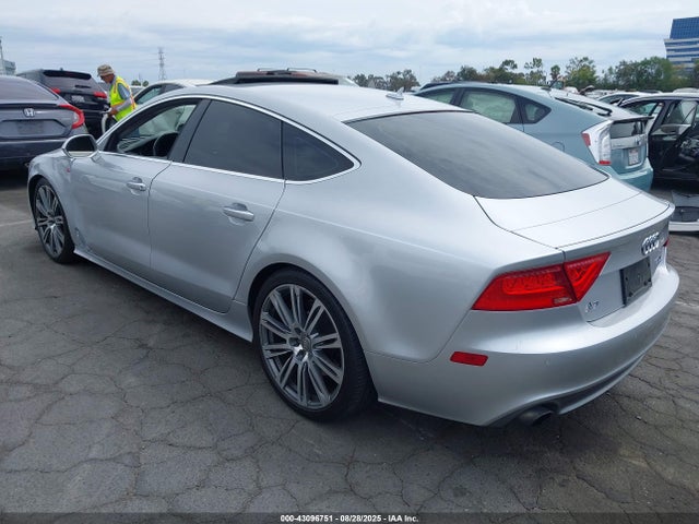 2012 AUDI A7 WAUSGAFC2CN028348 Photo 2