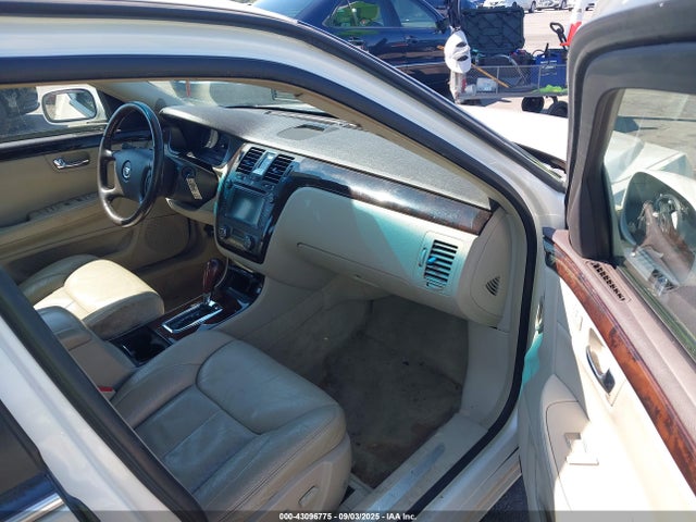 2010 CADILLAC DTS 1G6KH5EY3AU136357 Photo 4